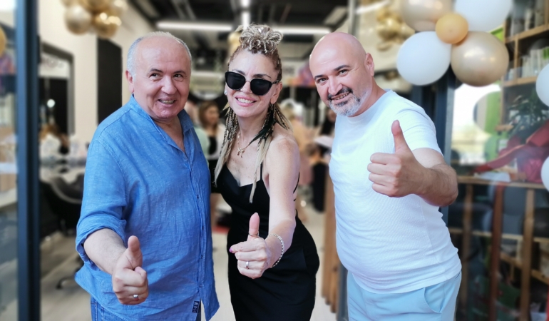 3’ü Bir Arada Yeni Kuaför Salonu Açıldı