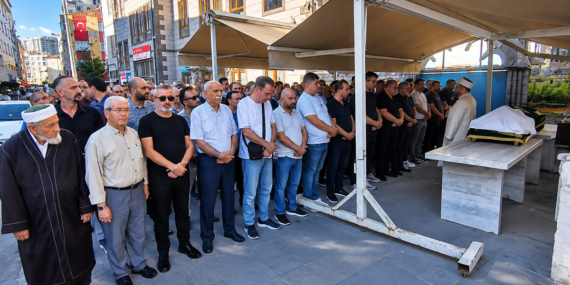 Şaban Karabaş’ın Cenazesinde Vefa: Dostları ve Meslektaşları Yalnız Bırakmadı